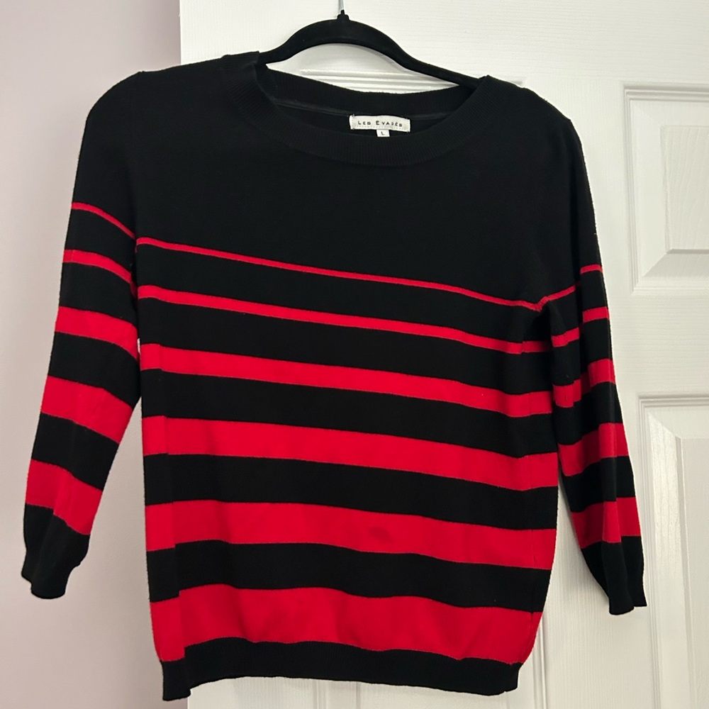 Chic Stripe Sweater - Black and Red